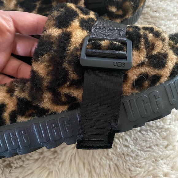 🐆UGG Fluffita Panther Print Slides Slippers - Picture 6 of 13